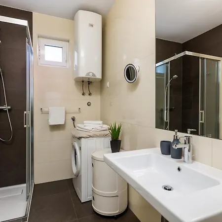 Mara Opatija With Rooftop Swimming Pool Apartman *