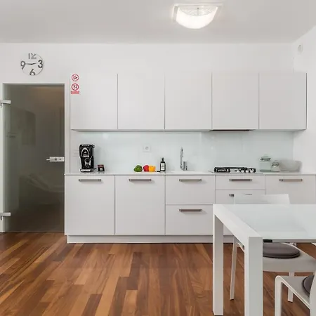 Apartman Mara Opatija With Rooftop Swimming Pool Ičići