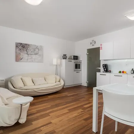 Mara Opatija With Rooftop Swimming Pool Appartement Ičići